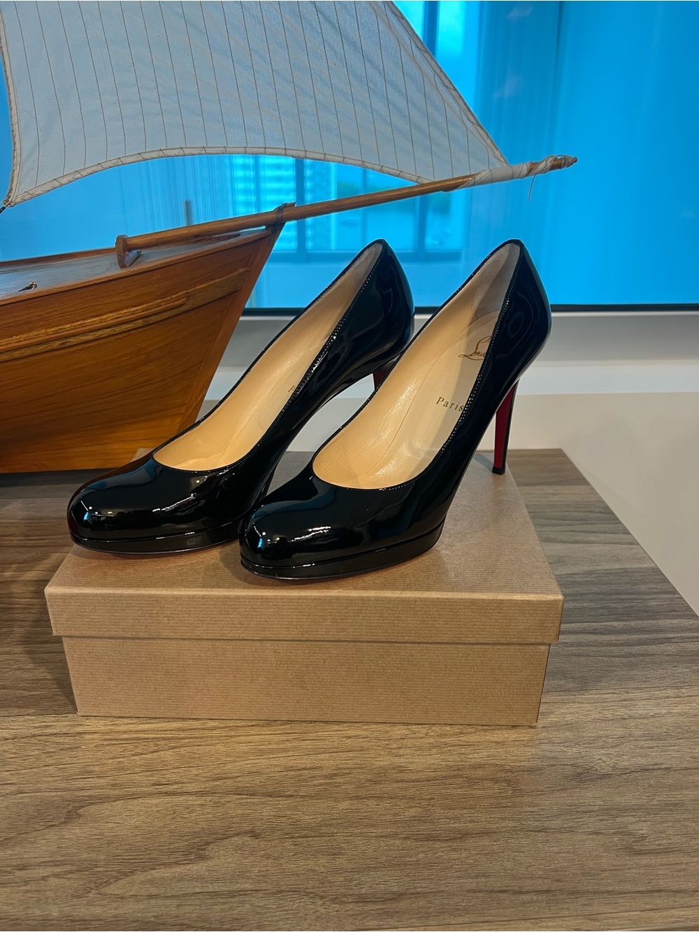 Christian Louboutin New Simple Pump 100 Black Patent Leather 40.5